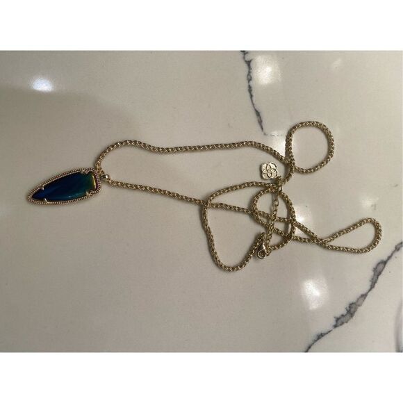 Kendra Scott Shaylee Pendant Arrow Gold Necklace Rare Vintage black iridescent - Picture 3 of 7